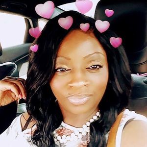 Meet your Posher, Connie